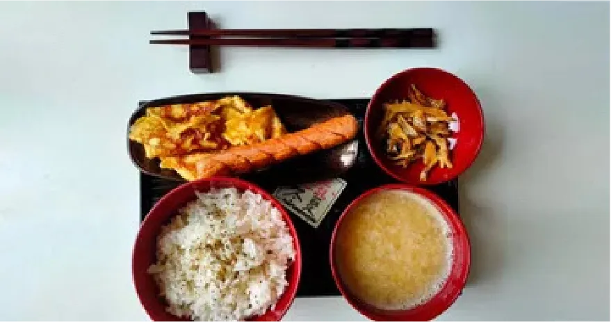手術した日から食事しやすいインプラントオーバーデンチャーの説明図